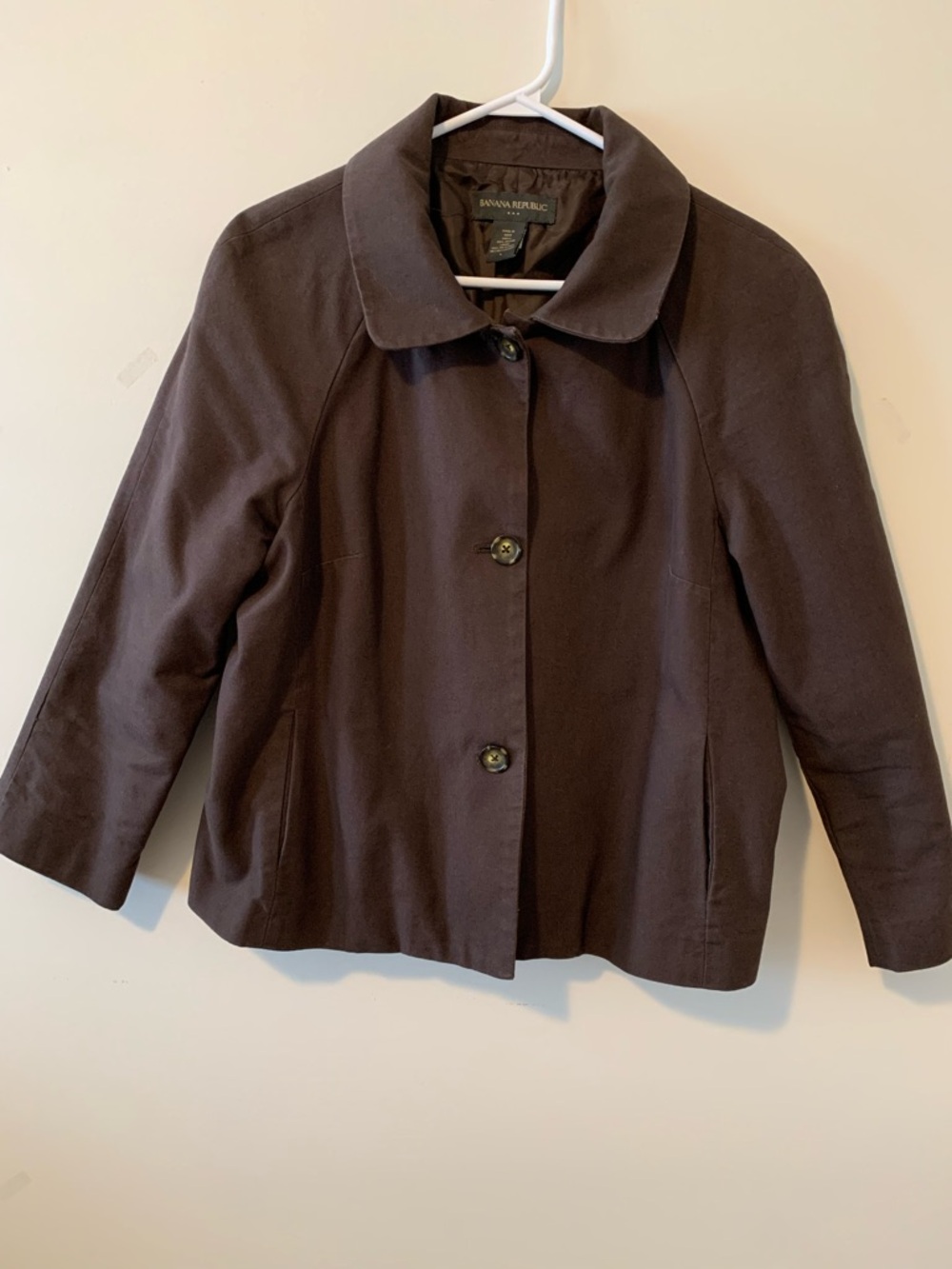 Banana Republic Dark Brown Cotton Jacket with Navy Label
Size- Large